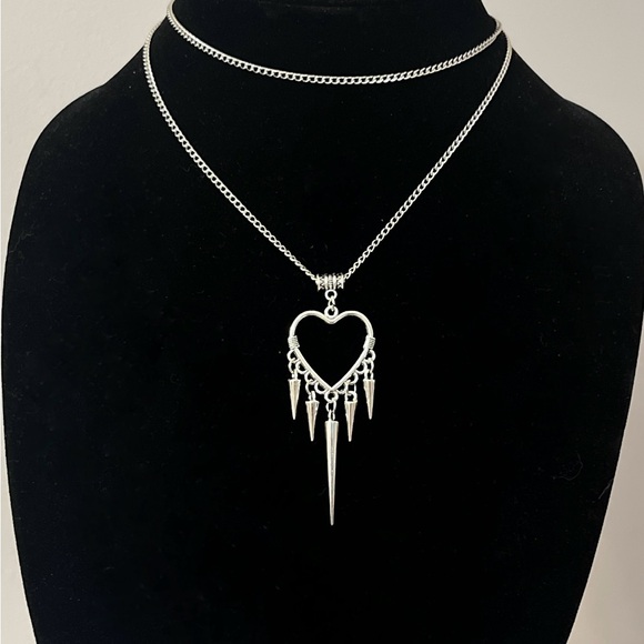 Hand Crfated Silver Heart Pendant Necklace and Earring Set - Picture 2 of 5